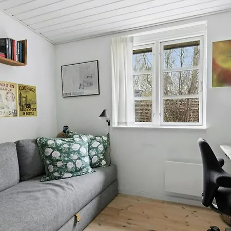 Semesterbostad Summer House By Hove Straede Near And Forest Asnæs